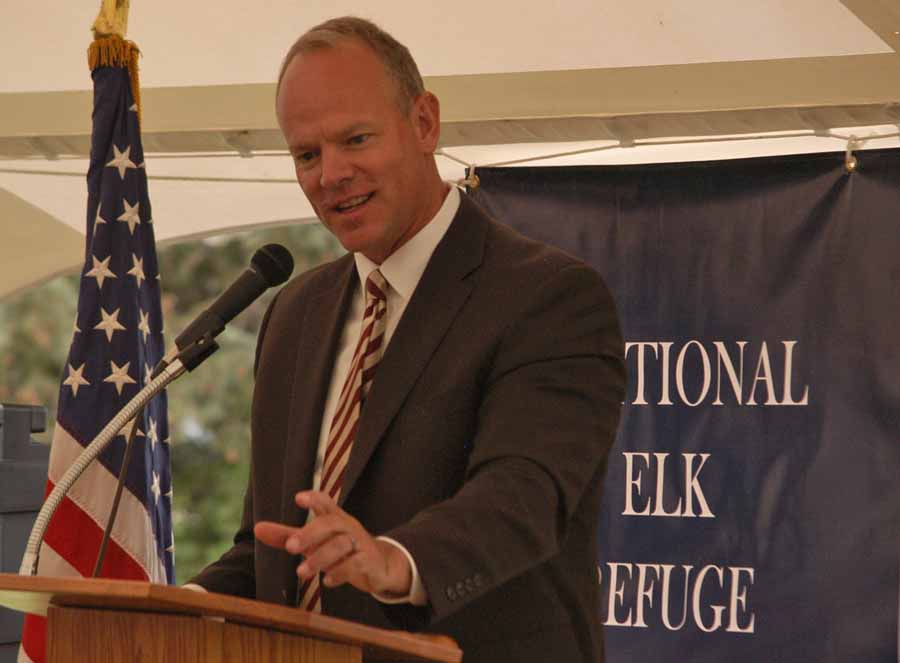 Wyoming Gov. Matt Mead speaks Saturday at the centennial celebration for the National Elk Refuge in Jackson, Wyo. (Yellowstone Gate/Ruffin Prevost - click to enlarge)