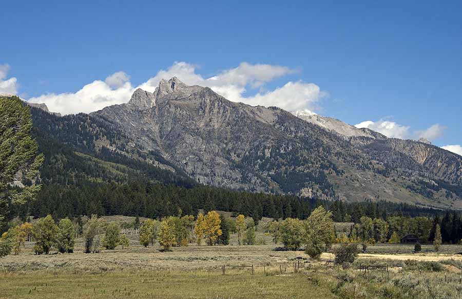 A view of Static Peak from the Moose-Wilson Road connecting Grand Teton National Park and Wilson, Wyo. (File photo by Acroterion/Wikimedia Commons - click to enlarge)