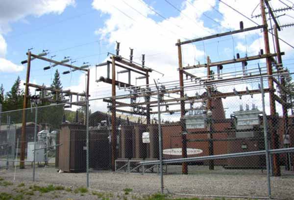 The National Park Service is seeking comments on a plan to upgrade eletrical power infrastructure in the park, including at power stations like this one at Lake. 